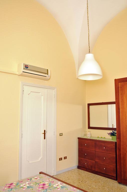 Le Tre Civette Bed & Breakfast Lecce Ngoại thất bức ảnh